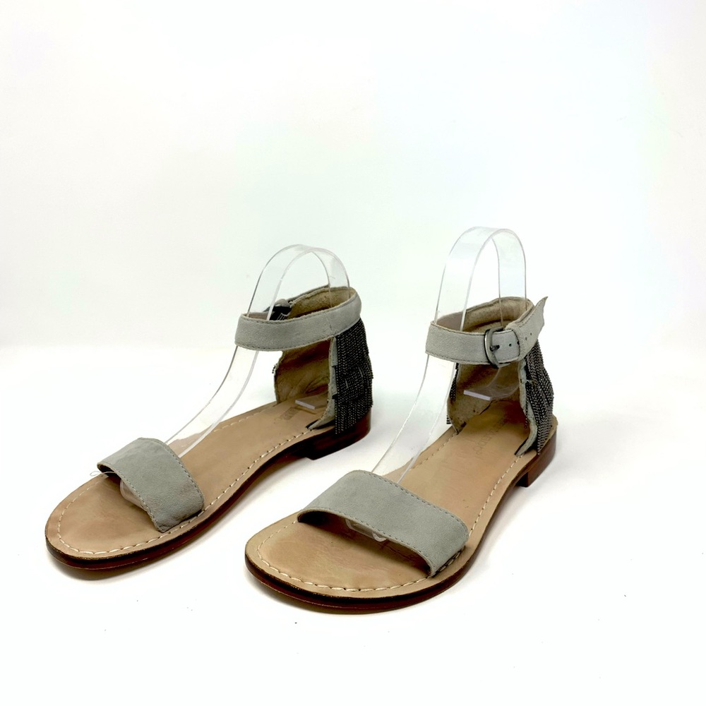 Bernardo Womens KU1M light grey flat sandal size 8 1/2 M